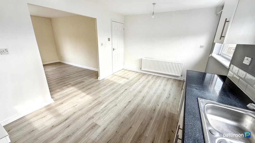 Property image 11 of 17