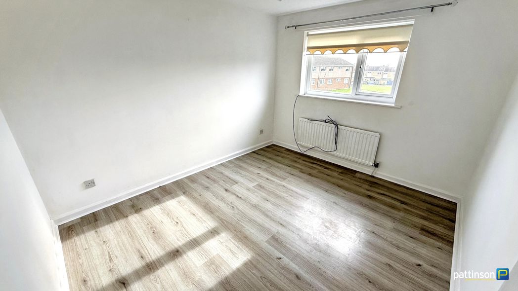 Property image 12 of 17