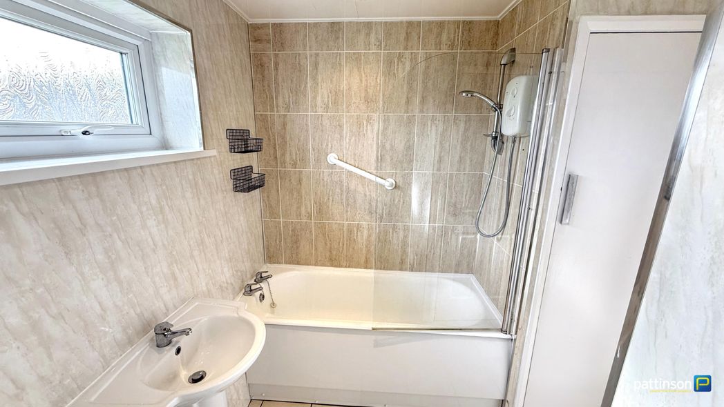 Property image 15 of 17