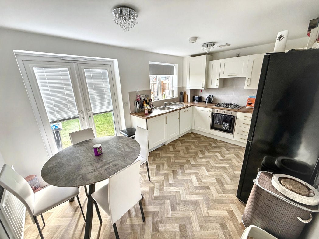 Property image 3 of 11