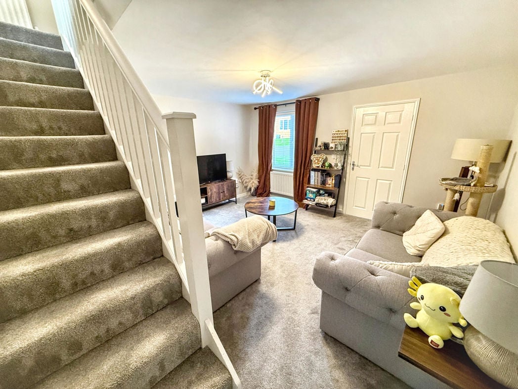 Property image 5 of 11