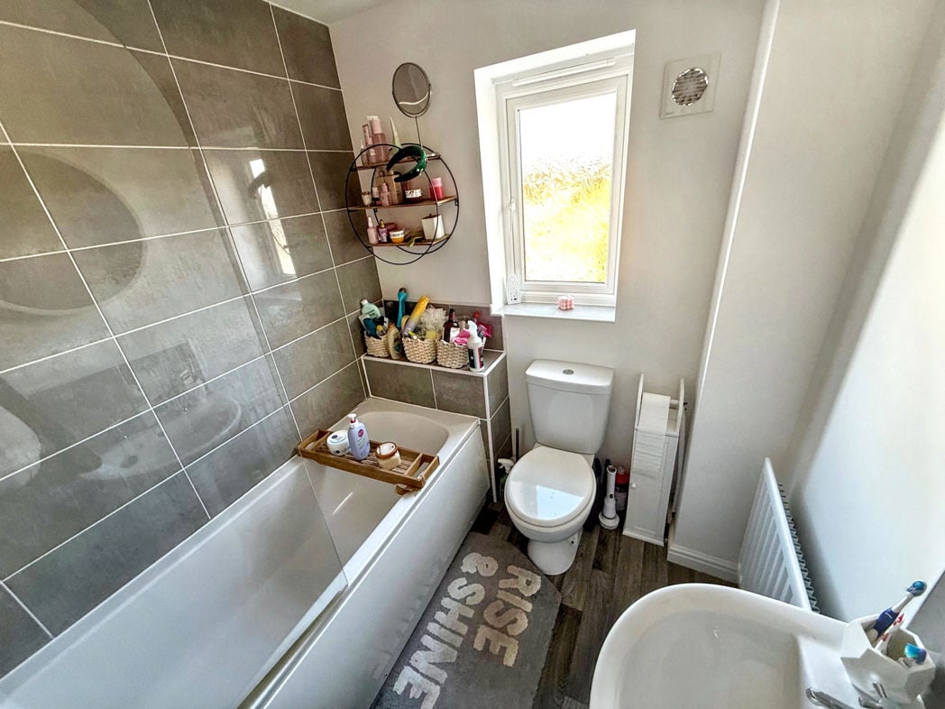 Property image 10 of 11
