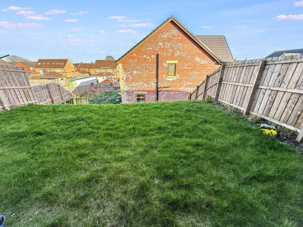 Property image 11 of 11