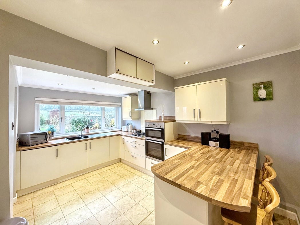 Property image 6 of 18