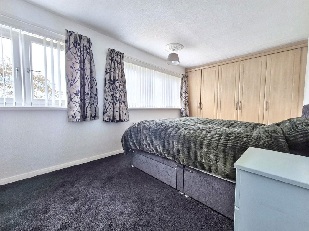 Property image 16 of 28