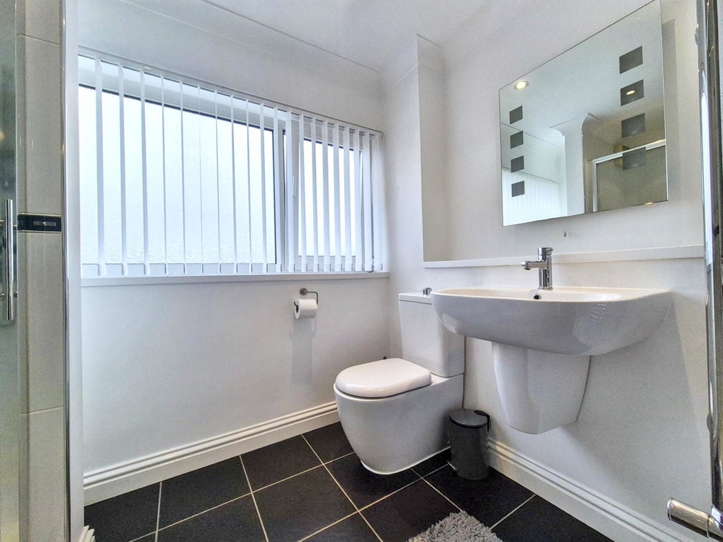 Property image 23 of 28