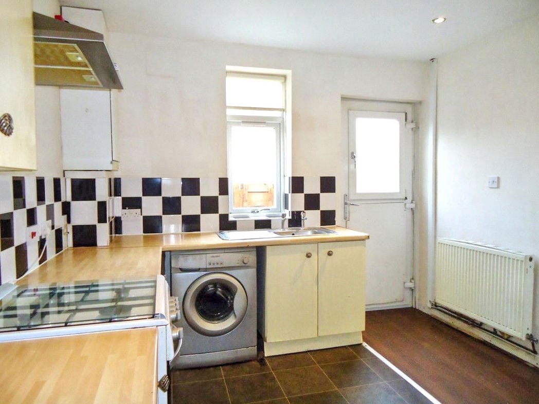 Property image 4 of 14