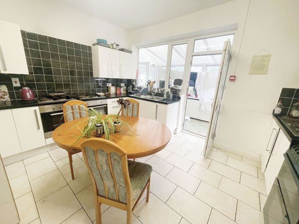 Property image 2 of 7