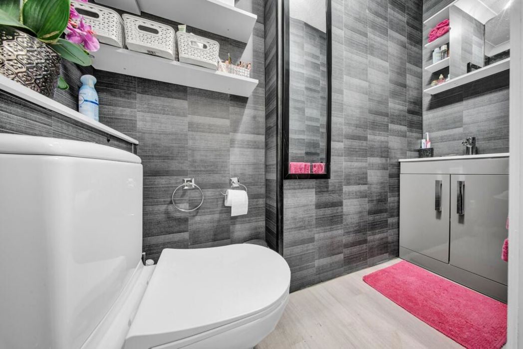 Property image 13 of 41
