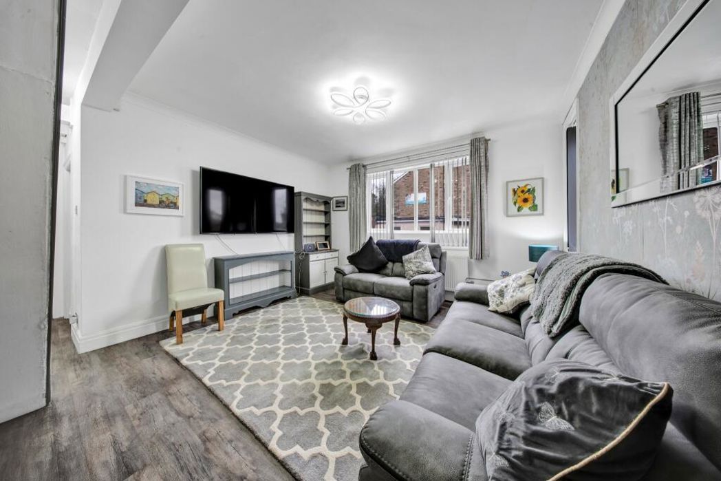 Property image 4 of 41