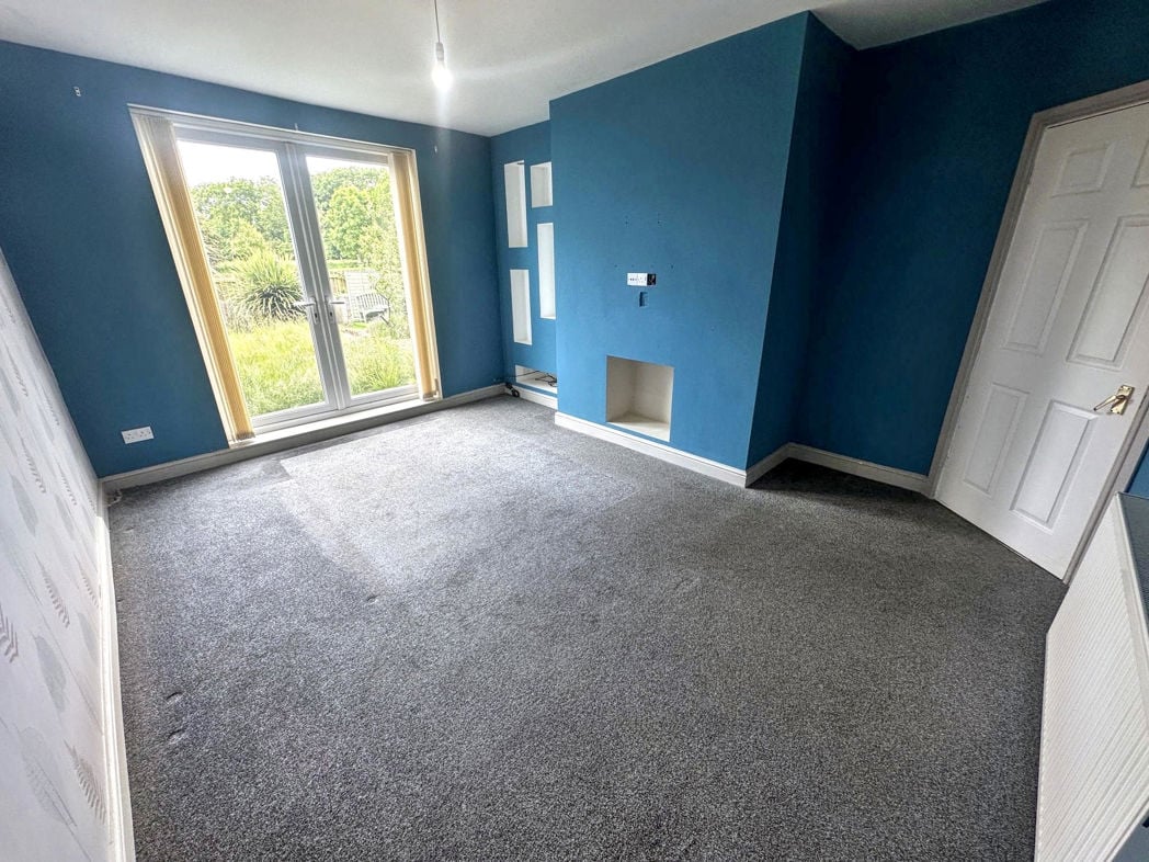 Property image 2 of 11