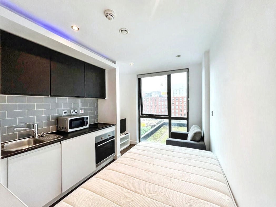 Property image 2 of 8