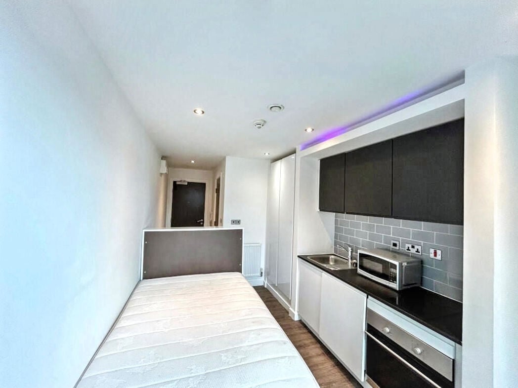 Property image 3 of 8