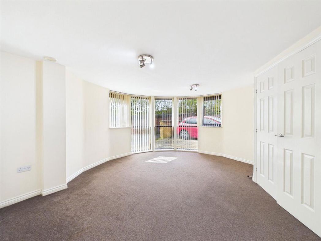 Property image 2 of 10