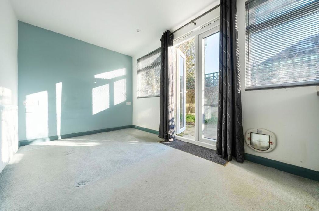 Property image 4 of 18
