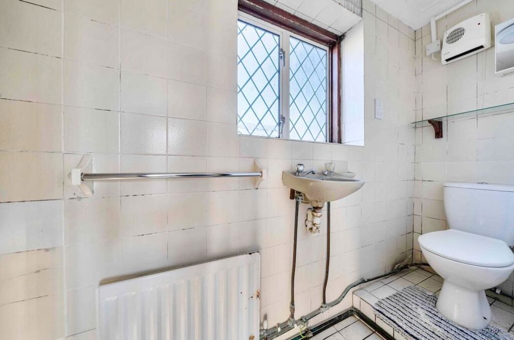 Property image 7 of 18