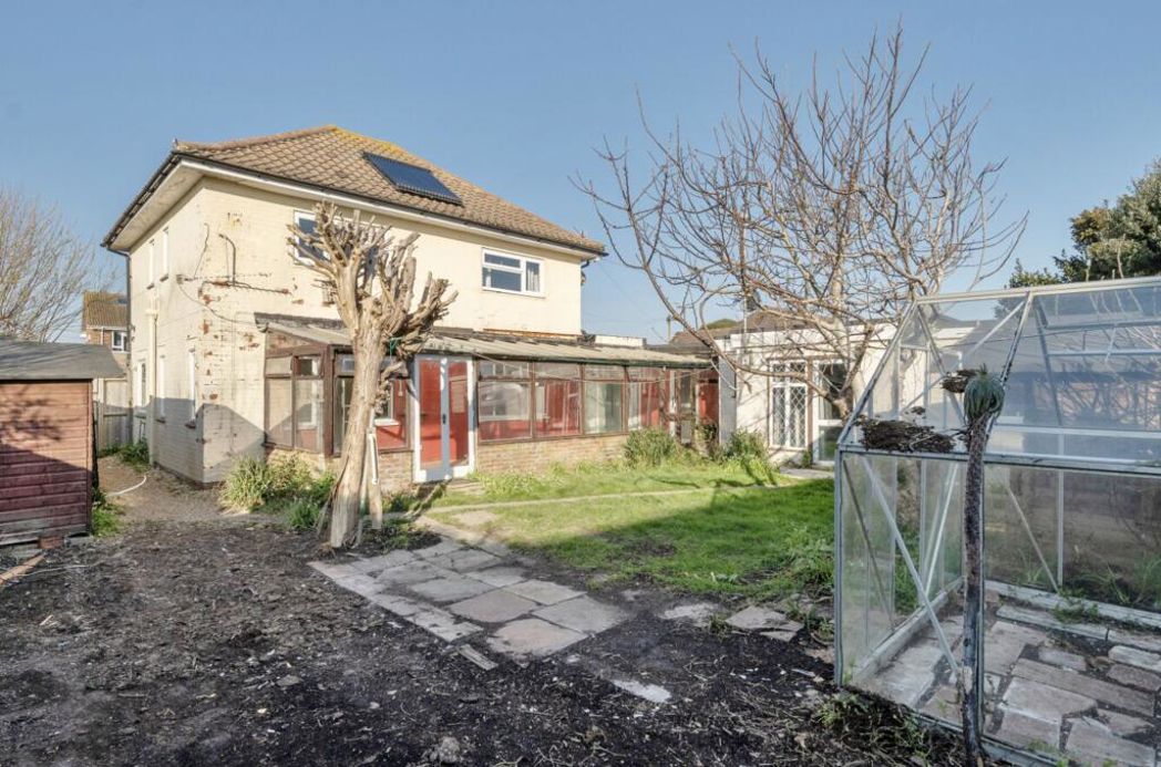 Property image 16 of 18