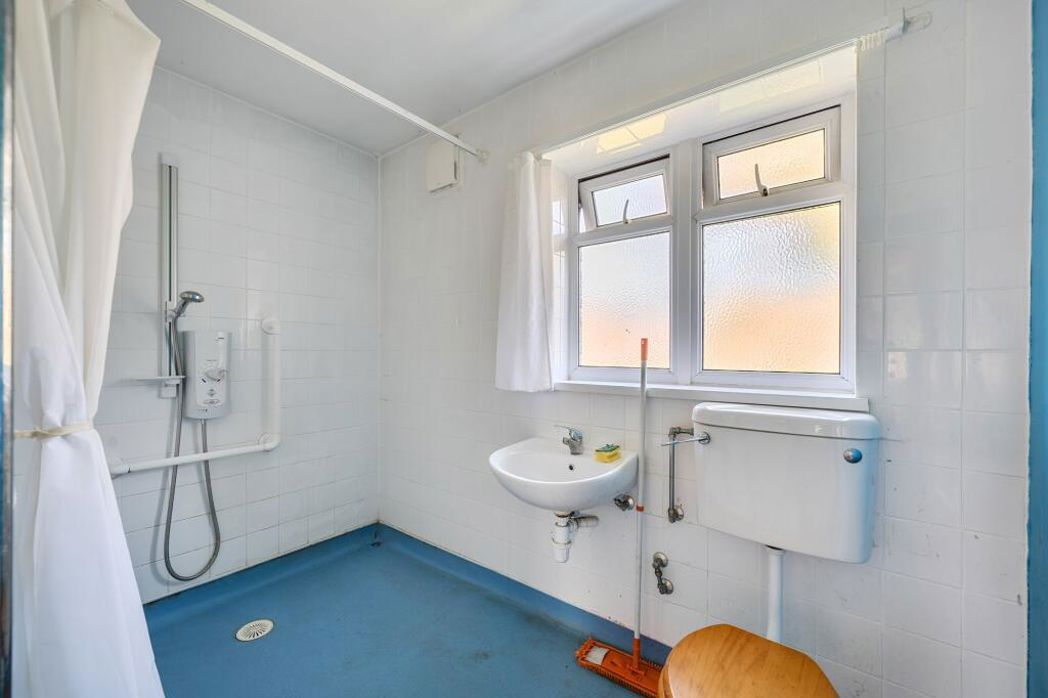 Property image 3 of 19