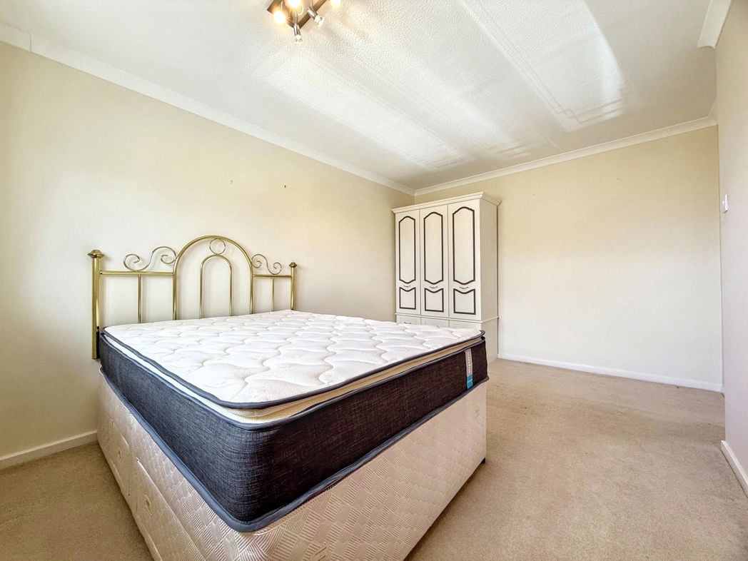 Property image 18 of 28