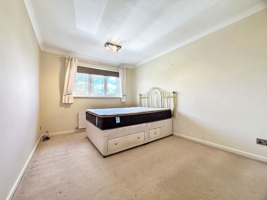 Property image 16 of 28