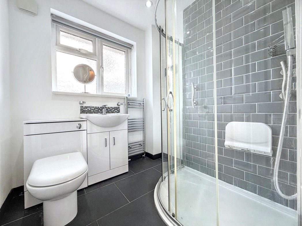 Property image 23 of 28