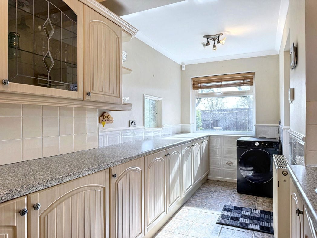 Property image 8 of 28