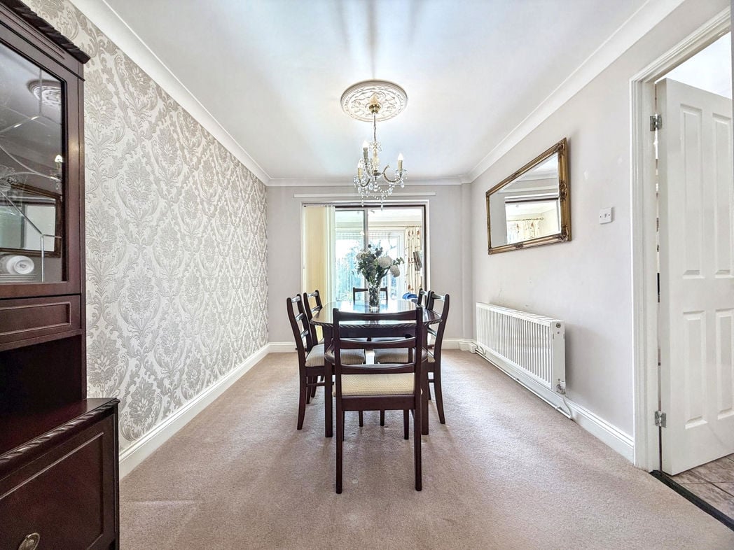 Property image 10 of 28