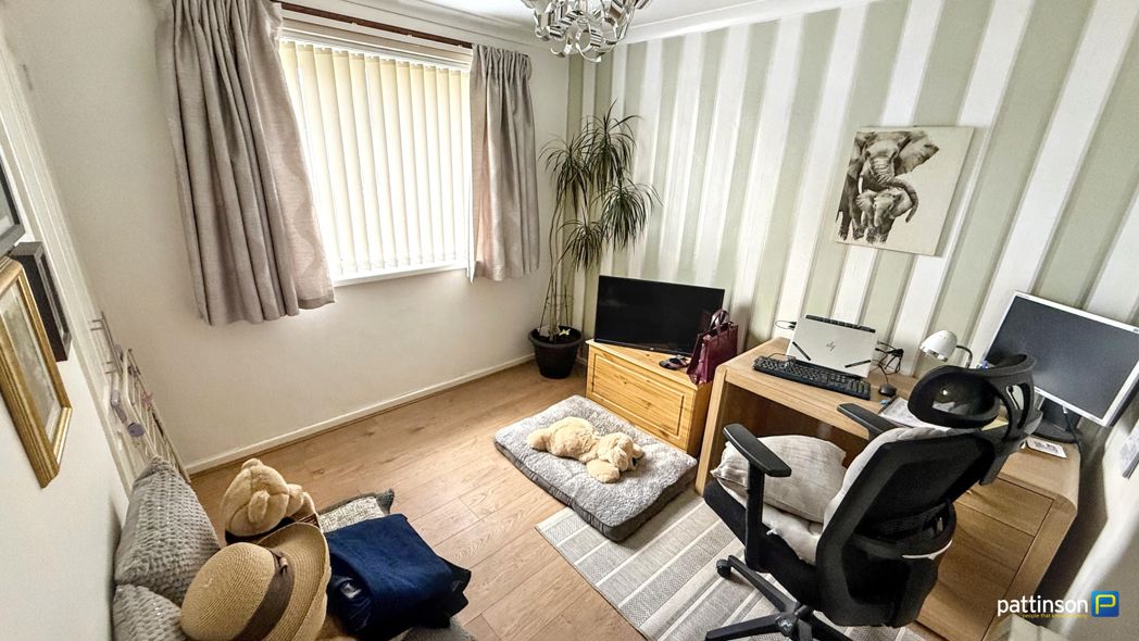 Property image 11 of 13