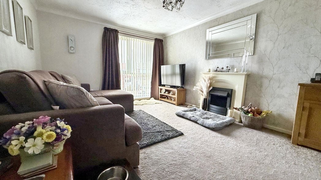 Property image 2 of 13