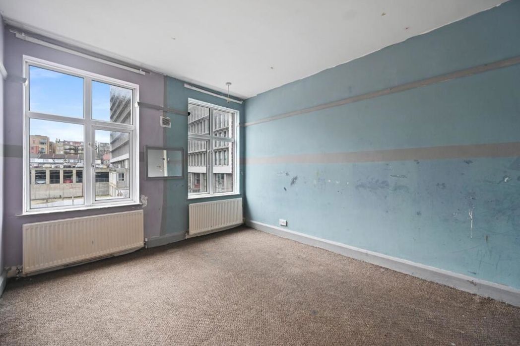 Property image 6 of 11