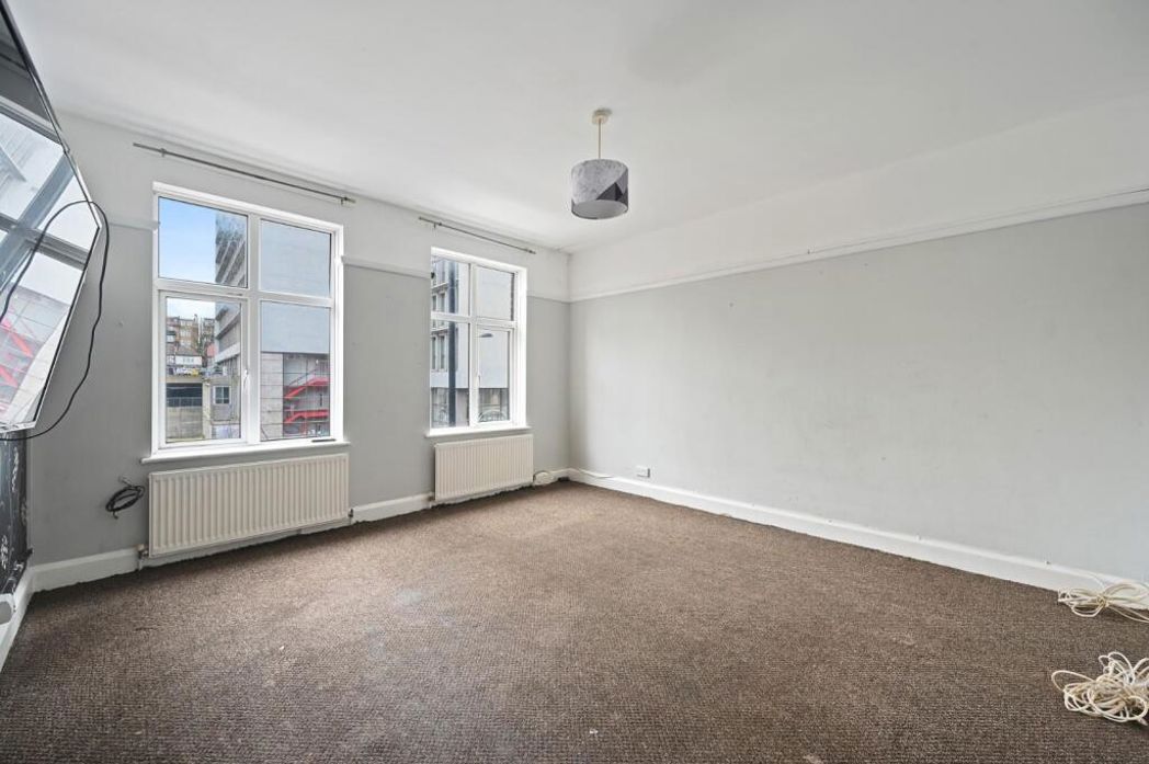 Property image 10 of 11