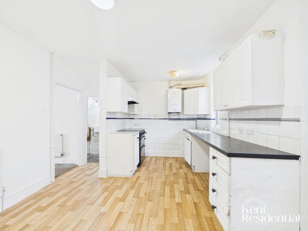 Property image 3 of 9