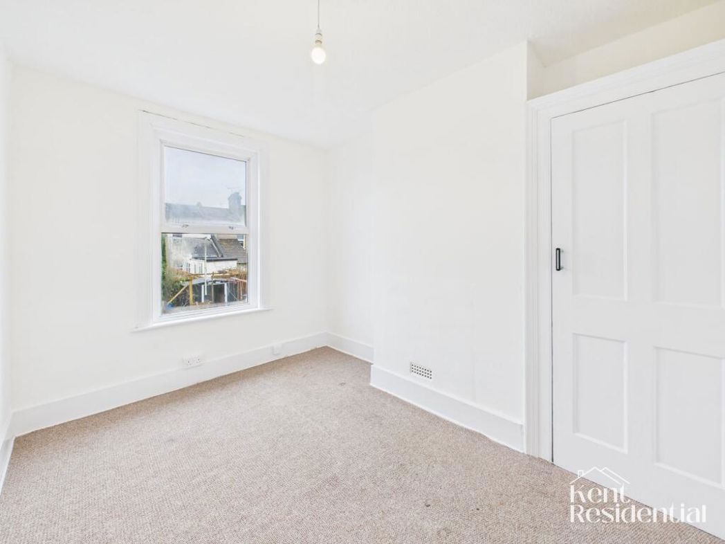 Property image 5 of 9