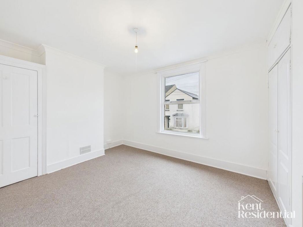 Property image 6 of 9