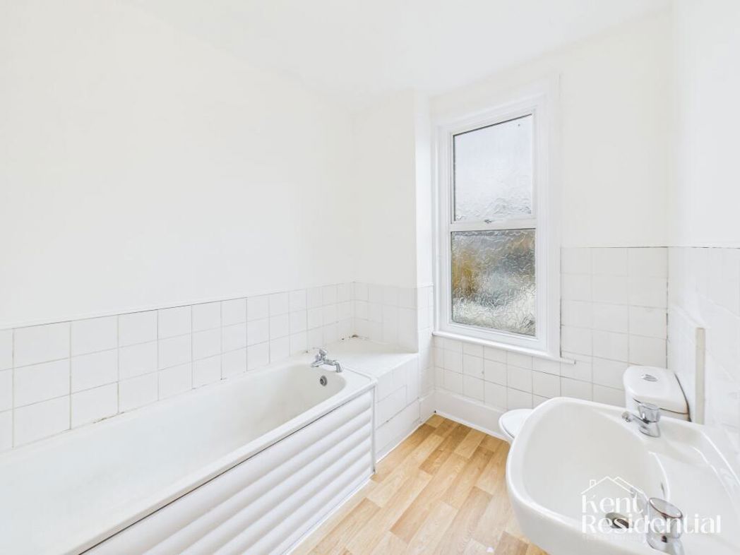 Property image 7 of 9