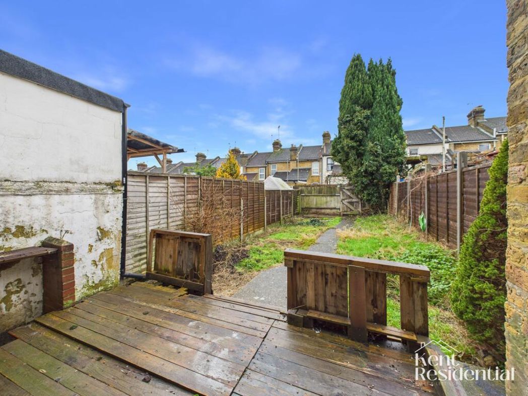 Property image 8 of 9