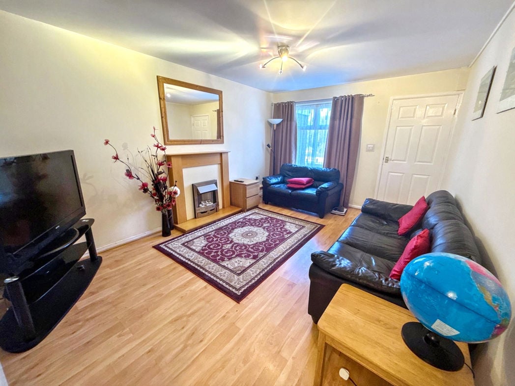 Property image 2 of 16