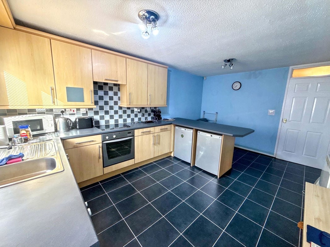 Property image 3 of 16