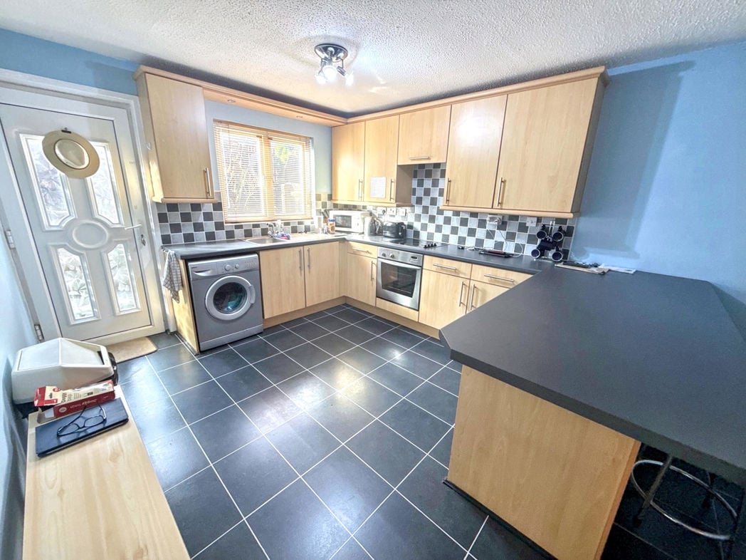 Property image 4 of 16