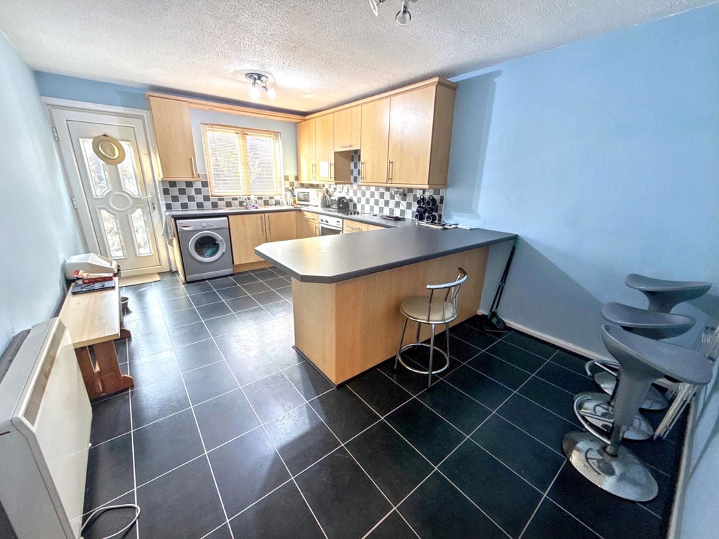 Property image 5 of 16
