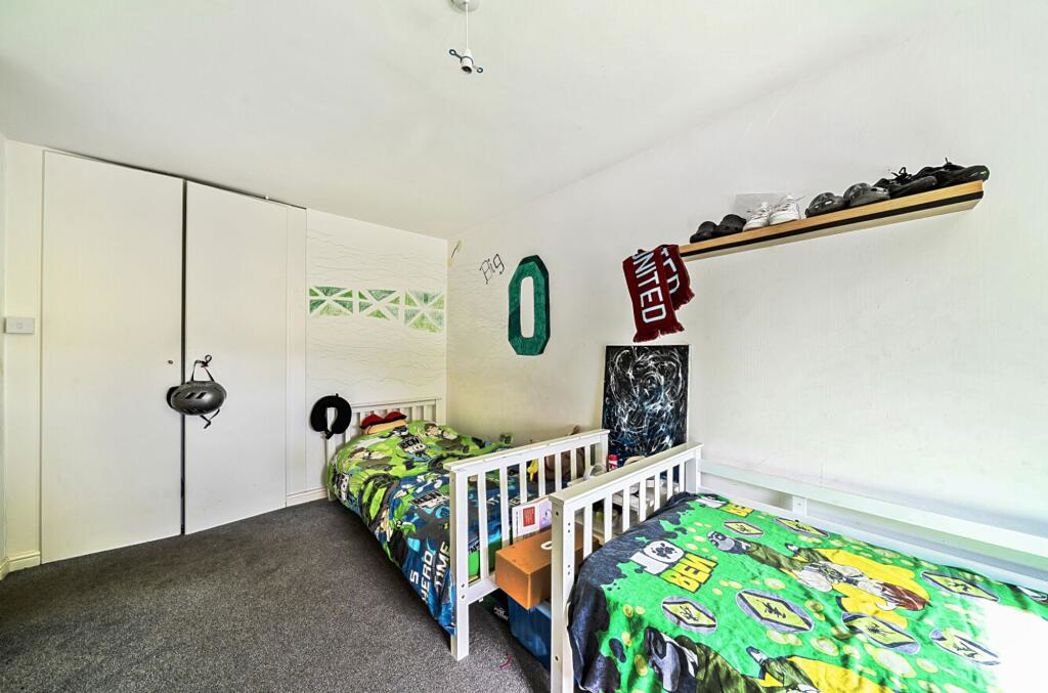 Property image 9 of 13