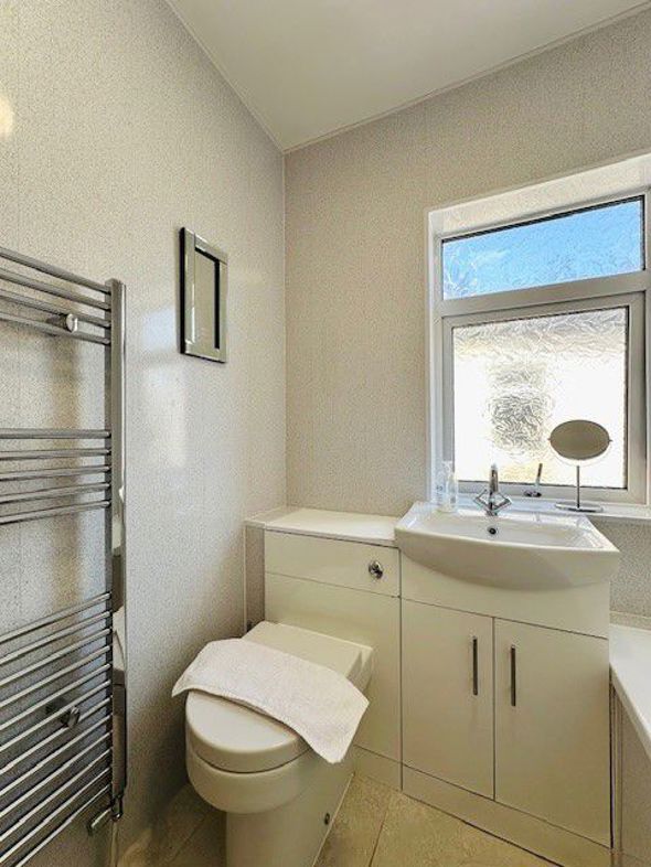 Property image 14 of 20