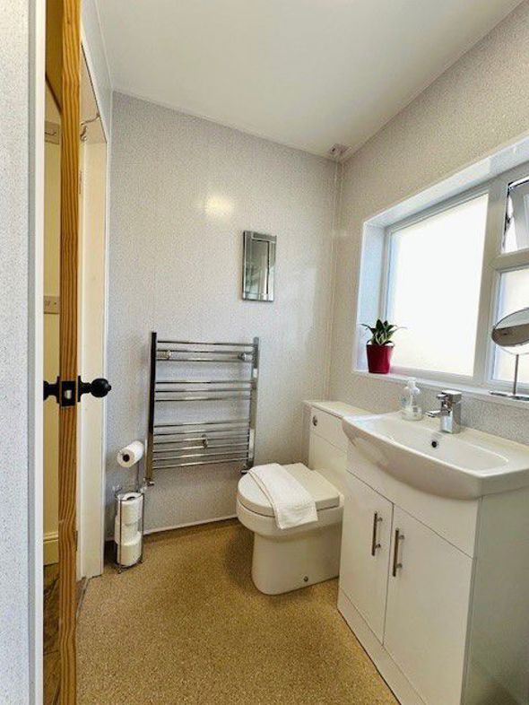 Property image 16 of 20