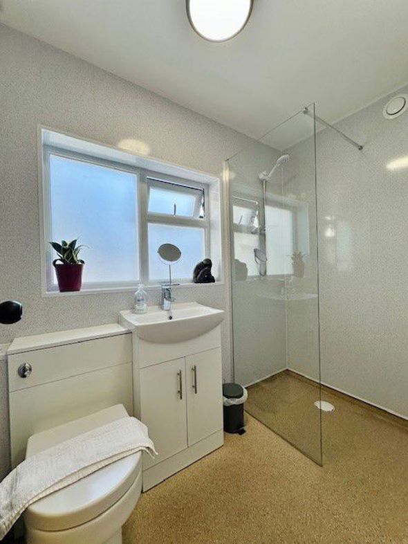 Property image 17 of 20