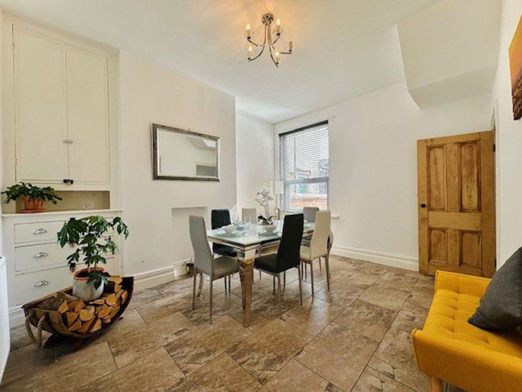 Property image 6 of 20