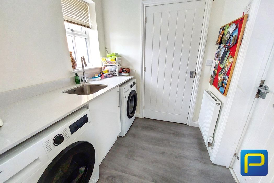 Property image 10 of 28