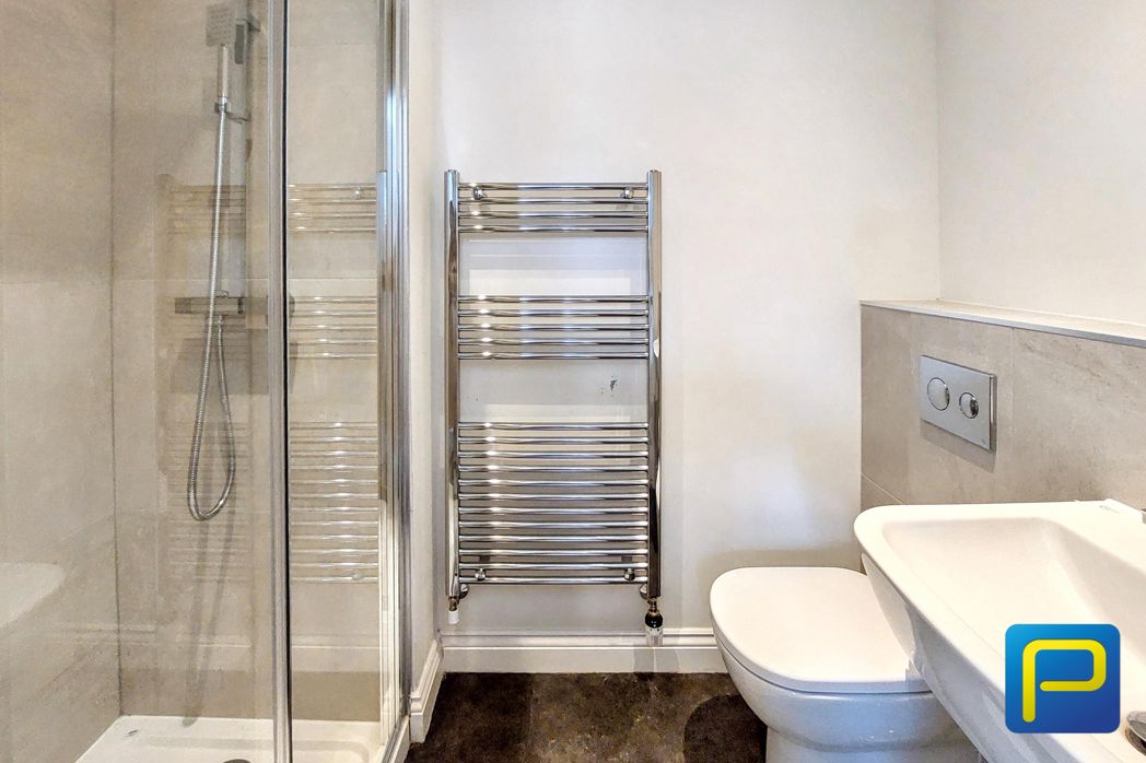 Property image 18 of 28