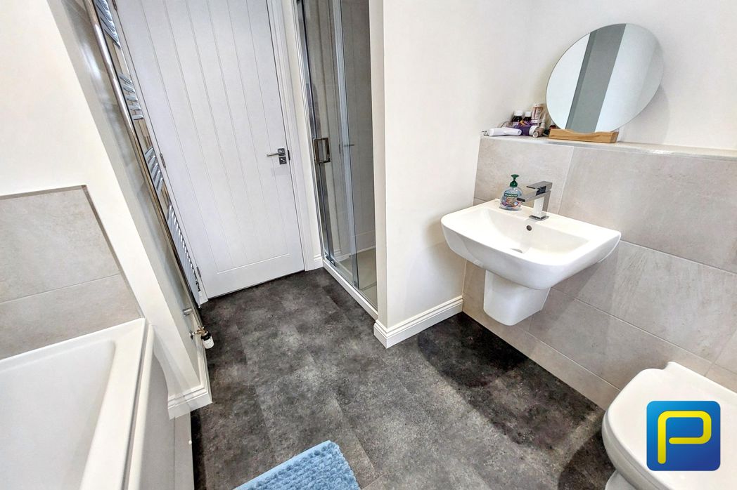 Property image 21 of 28