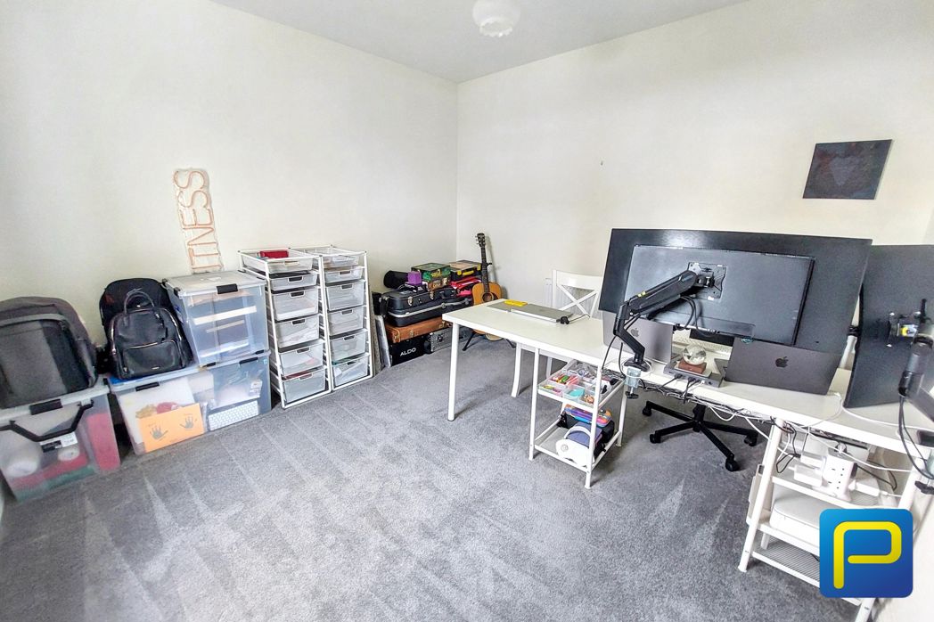 Property image 12 of 28