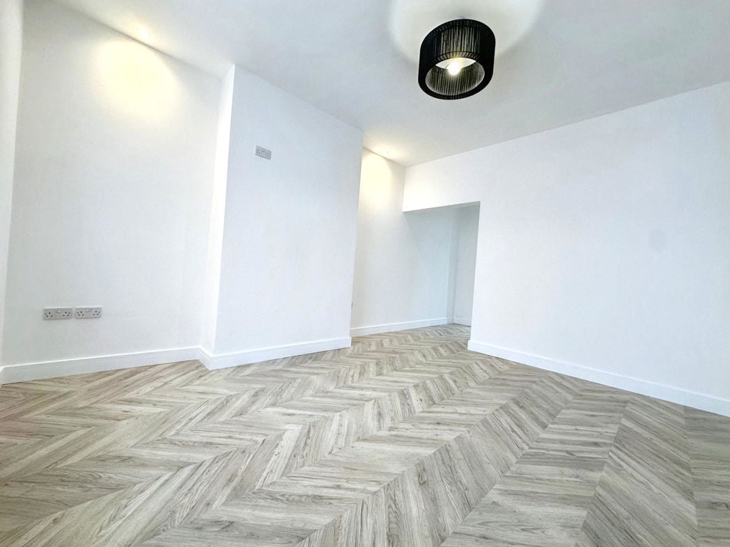 Property image 4 of 22